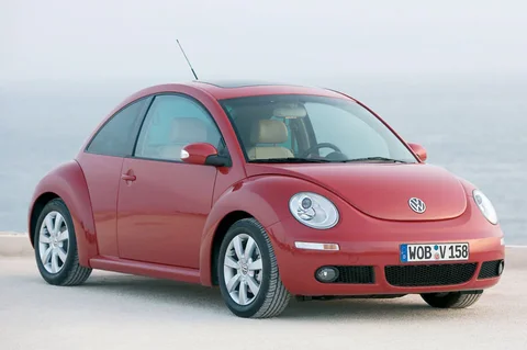 Volkswagen New Beetle 2005 front view