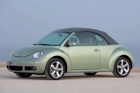 Volkswagen New Beetle Cabrio 1.6 Highline 2005 view 2