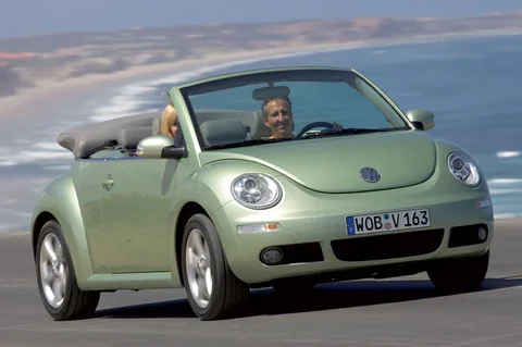 Volkswagen New Beetle Cabrio 1.6 Highline 2005 view 5