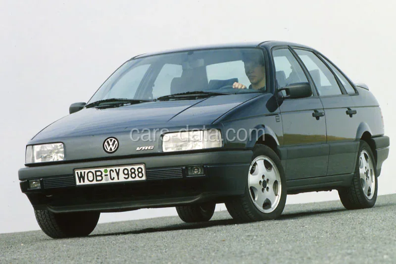 Volkswagen Passat 2.0 CL Syncro 1990 front view