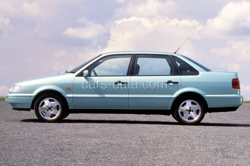Volkswagen Passat 1.9 TD 1994 front view