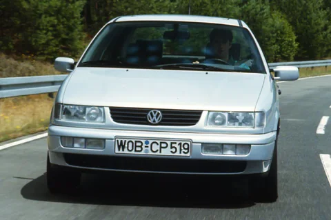 Volkswagen Passat 2.0 GT 1993 view 4