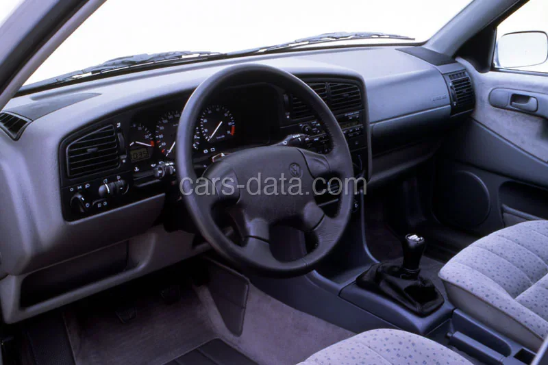 Volkswagen Passat Variant 2.0 GL Syncro 1995 front view