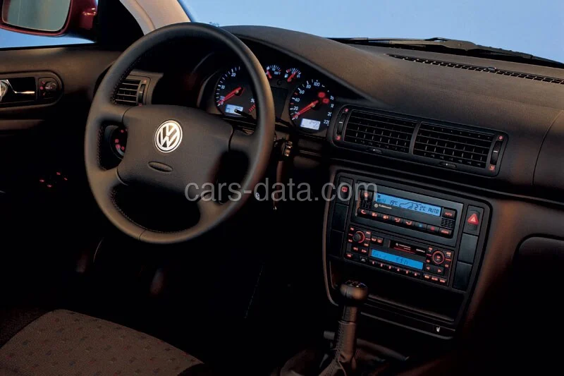 Volkswagen Passat Variant 1.8 5V Syncro 1998 front view