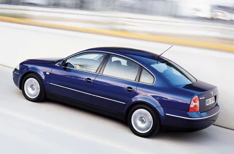 Volkswagen Passat 1.6 2000 view 4