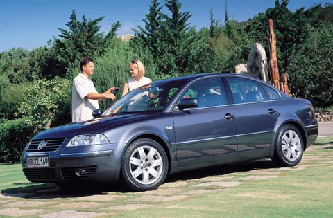 Volkswagen Passat 1.6 2000 view 8