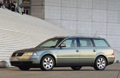 Volkswagen Passat Variant 1.6 2000 view 3