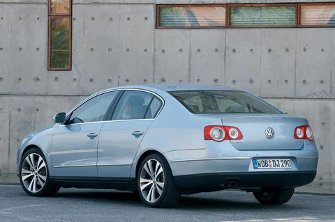 Volkswagen Passat 1.6 Easyline 2008 view 6