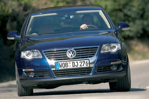 Volkswagen Passat 1.6 Easyline 2008 view 8