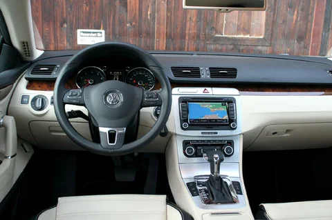 Volkswagen Passat CC 1.8 TSI 2010 view 8
