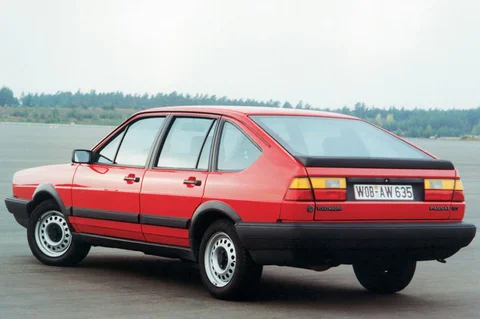 Volkswagen Passat 2.2 GL 1987 view 2