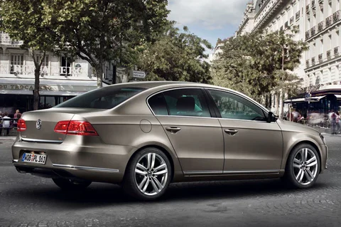 Volkswagen Passat 1.4 TSI BMT Easyline 2010 view 4