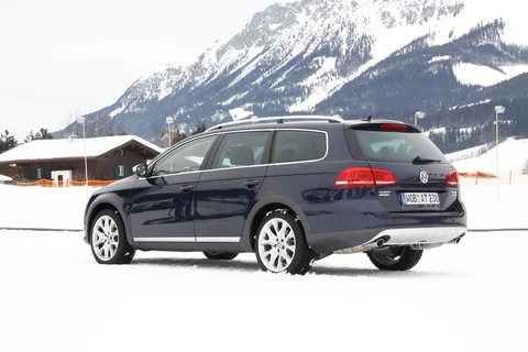 Volkswagen Passat Alltrack 1.8 TSI 2012 view 3