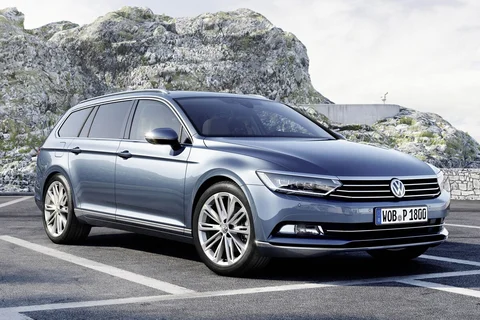 Volkswagen Passat Variant 2.0 TSI 4Motion Highline 2015 view 3