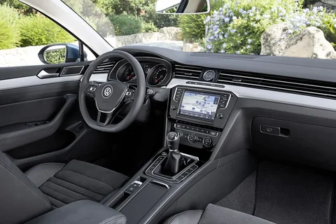 Volkswagen Passat Variant 2.0 TSI 4Motion Highline 2015 view 10