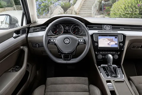 Volkswagen Passat Variant 2.0 TSI 4Motion Highline 2015 view 11
