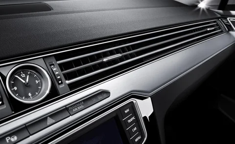 Volkswagen Passat Variant 2.0 TSI 4Motion Highline 2015 view 12