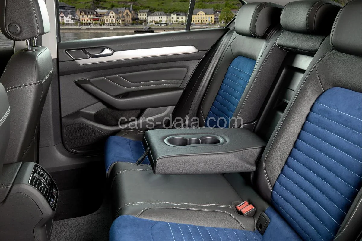 Volkswagen Passat 1.5 TSI 150hp Elegance 2019 front view