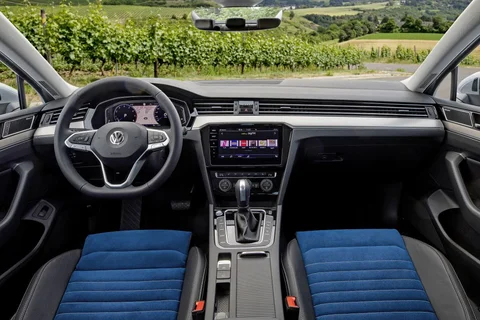 Volkswagen Passat 1.5 TSI 150hp Elegance 2019 view 6