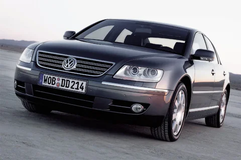 Volkswagen Phaeton 4.2 V8 4Motion 5-seater 2003 view 3