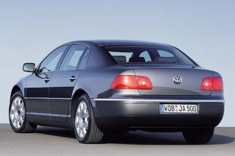 Volkswagen Phaeton 4.2 V8 4Motion 5-seater 2003 view 4