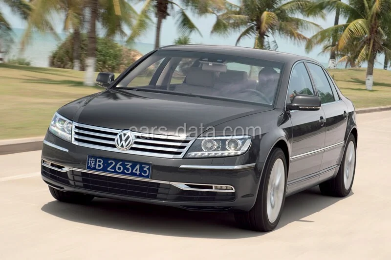 Volkswagen Phaeton 4.2 V8 4Motion 5-seater Highline 2010 front view