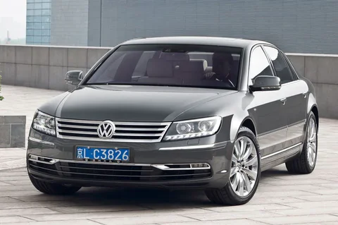 Volkswagen Phaeton 4.2 V8 4Motion 4-seater 2010 view 9