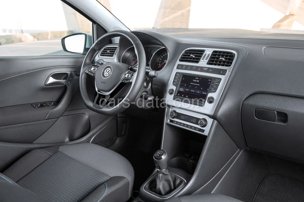 Volkswagen Polo 1.0 75hp First Edition 2014 front view