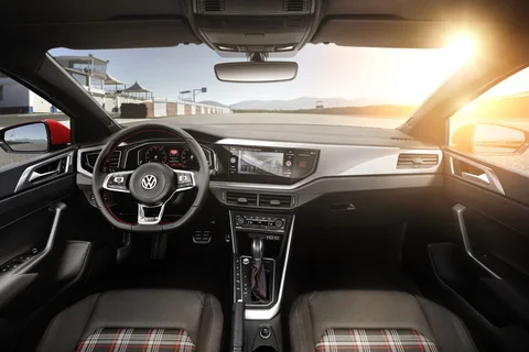 Volkswagen Polo 2.0 TSI GTI 2017 view 12