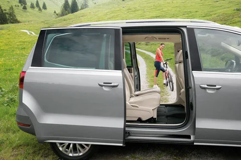 Volkswagen Sharan 2.0 TSI Highline 2011 view 10