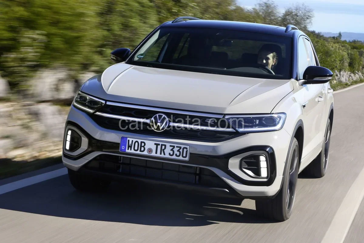 Volkswagen T-Roc 1.0 TSI 110hp 2023 front view