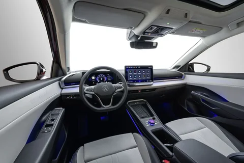 Volkswagen T-Roc 1.5 eTSI 150hp Style Edition 2025 view 5