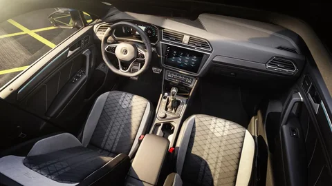 Volkswagen Tiguan 2.0 TDI 150hp 4Motion Elegance 2020 view 2