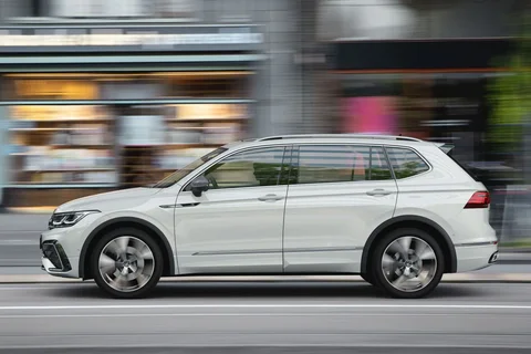 Volkswagen Tiguan Allspace 1.5 TSI 150hp 2021 view 3