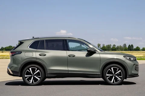Volkswagen Tiguan 1.5 eTSI 130hp Trend 2024 view 3