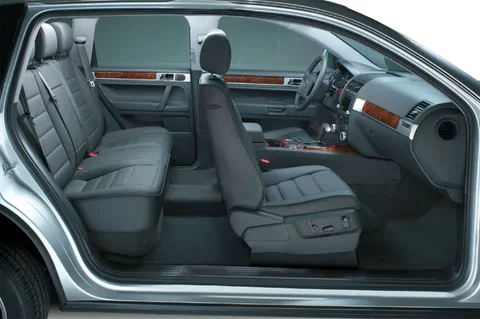 Volkswagen Touareg 4.2 V8 2003 view 9
