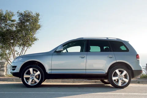 Volkswagen Touareg 6.0 W12 2008 view 6