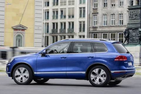 Volkswagen Touareg 3.0 V6 TDI BMT 2014 view 3