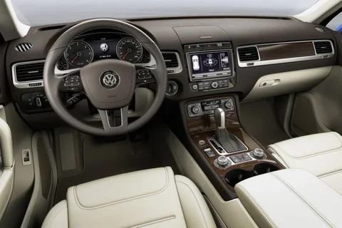 Volkswagen Touareg 3.0 V6 TDI BMT 2014 view 9