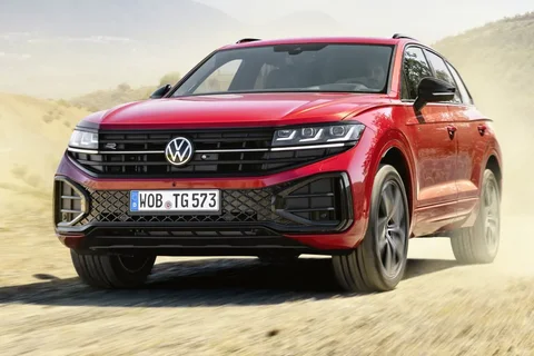 Volkswagen Touareg 3.0 V6 TSI eHybrid 4Motion Elegance 2023 view 4