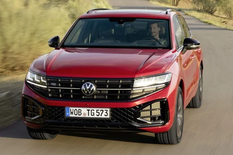Volkswagen Touareg 3.0 V6 TSI eHybrid 4Motion Elegance 2023 view 6