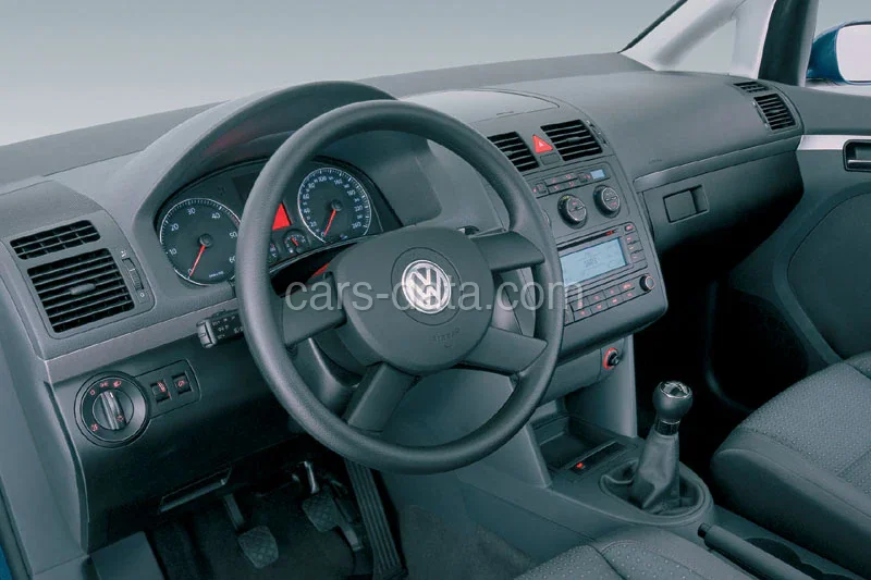Volkswagen Touran 1.6 2003 front view