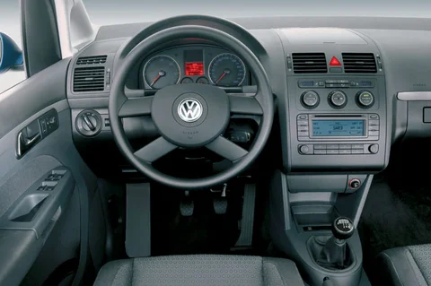 Volkswagen Touran 1.6 2003 view 12