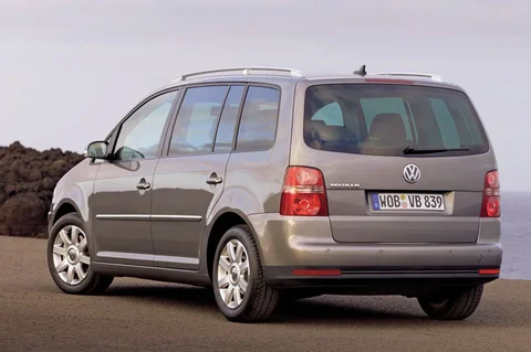 Volkswagen Touran 1.6 Optive 2008 view 5