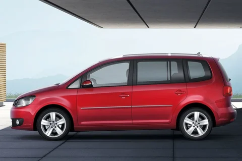 Volkswagen Touran 1.2 TSI Easyline 2010 view 2