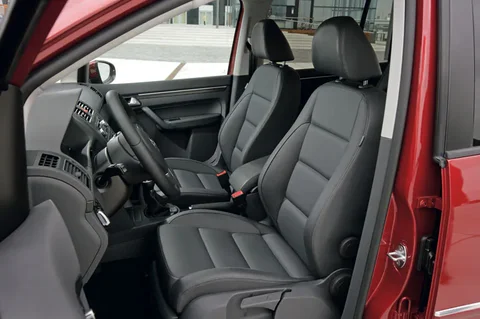 Volkswagen Touran Van 1.2 TSI BlueMotion Technology Trendline 2010 view 4
