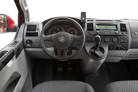 Volkswagen Transporter L2H1 28 2.0 Highline 2012 view 2