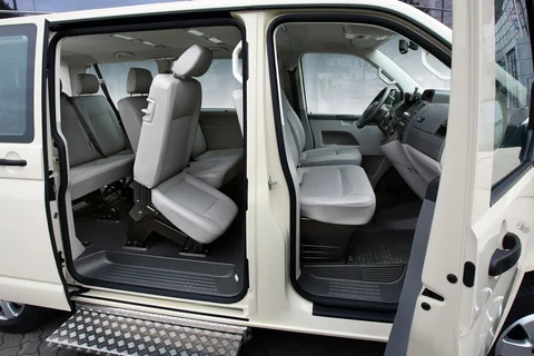 Volkswagen Transporter L2H1 28 2.0 Highline 2012 view 9
