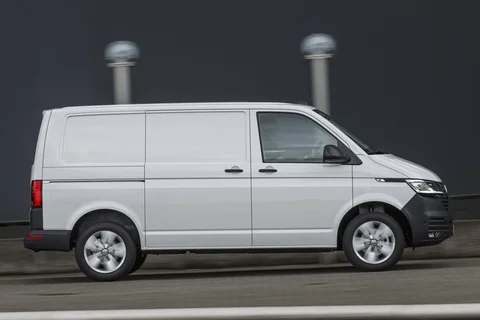 Volkswagen Transporter L2H1 2.0 TDI 90hp 2019 view 3
