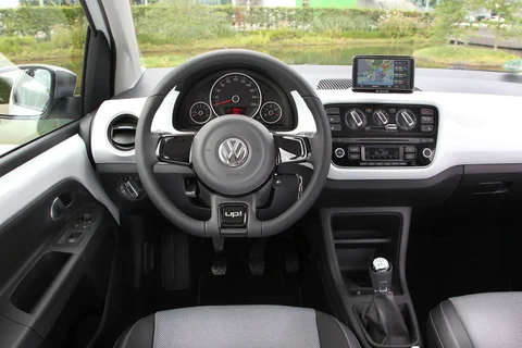Volkswagen Up Up! 1.0 75hp BMT Edition 2014 view 3